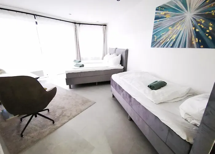 HH 06 by ROCKCHAIR - SUPERHOST Status - Modernes Apartment mit sonnigem Balkon&premium Boxspringbetten in Winterhude - Hamburg Top Geheimtipp